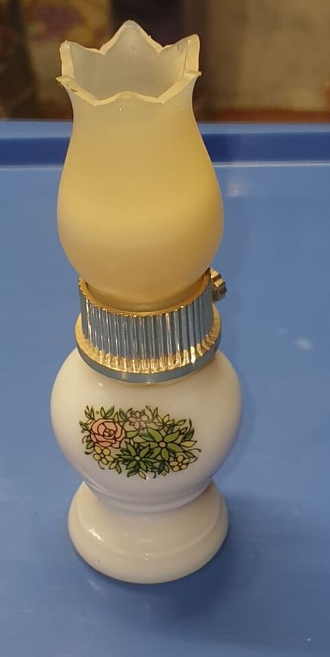 Lampe  huile AVON flacon de parfum 10 Tracy-le-Val (60)