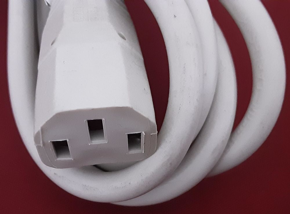  cable &eacute;lectrique europ&eacute;en 220v pour tout &eacute;l&eacute;ctrom&eacute;nager, Bricolage