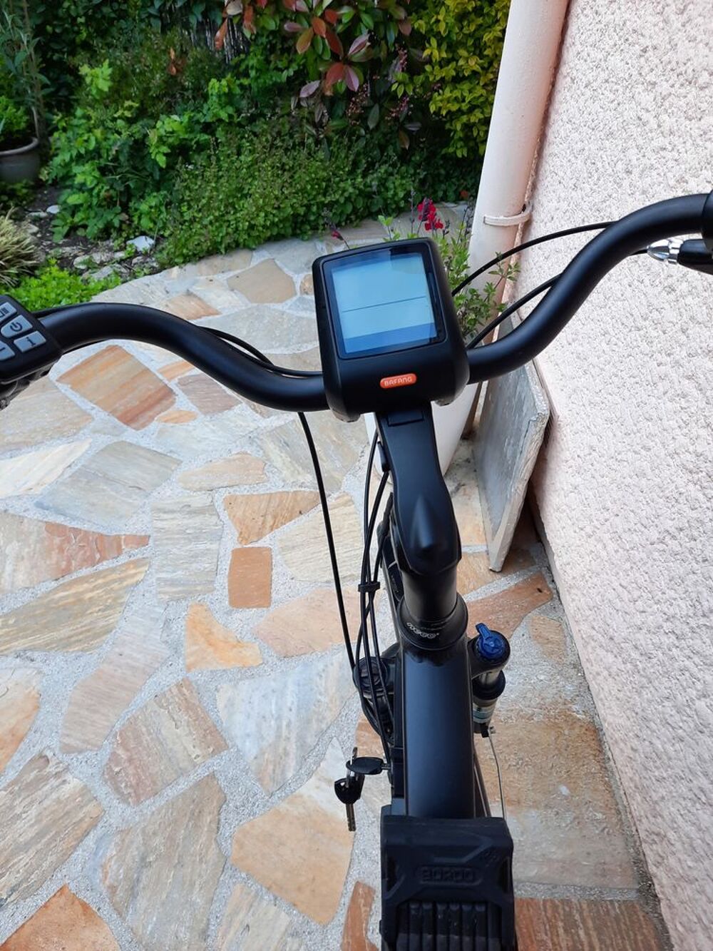 V&eacute;lo &eacute;lectrique 24 pouces VG Od&eacute;on 504 Vélos