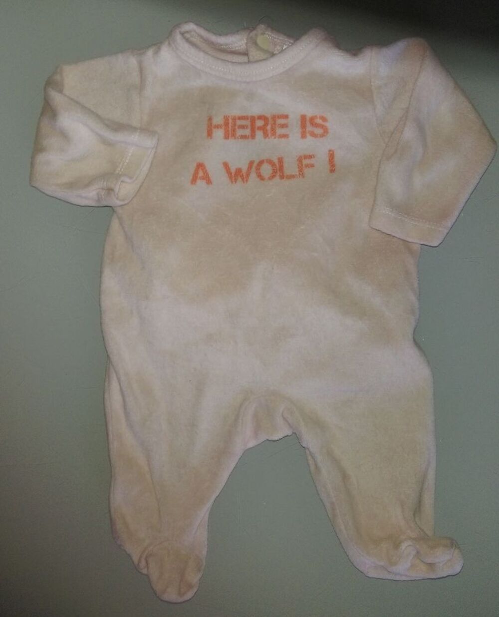 pyjama 1 mois 56 cm 1 euro l'unit&eacute;
Puriculture