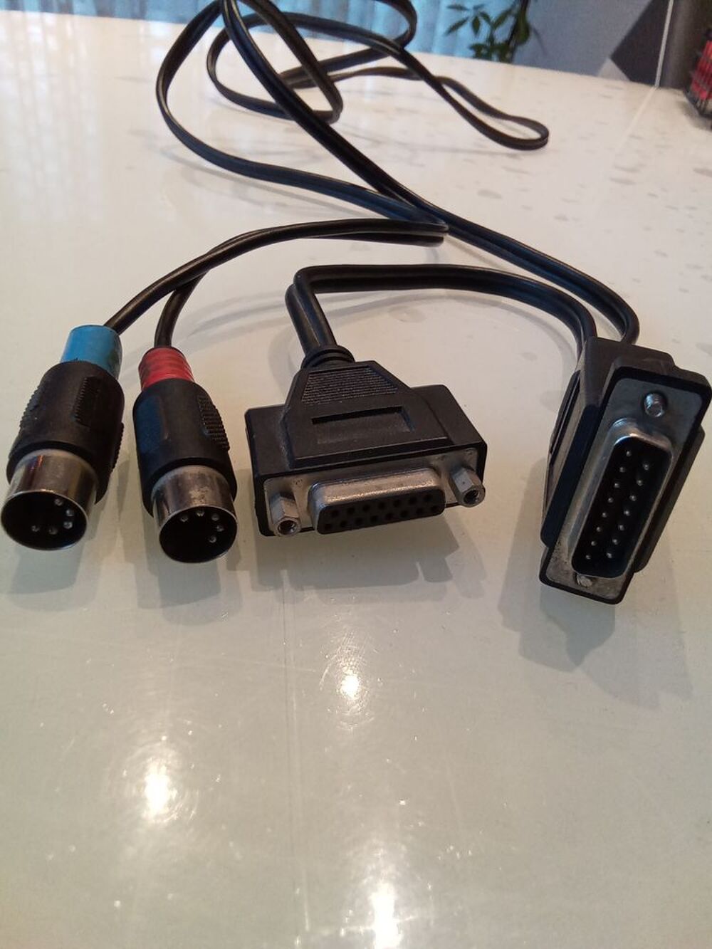 C&acirc;bles Connecteur pour Ecran PC Matériel informatique