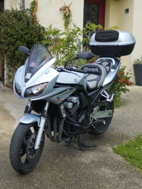 Moto YAMAHA 2003 occasion Villeneuve-sur-Yonne 89500