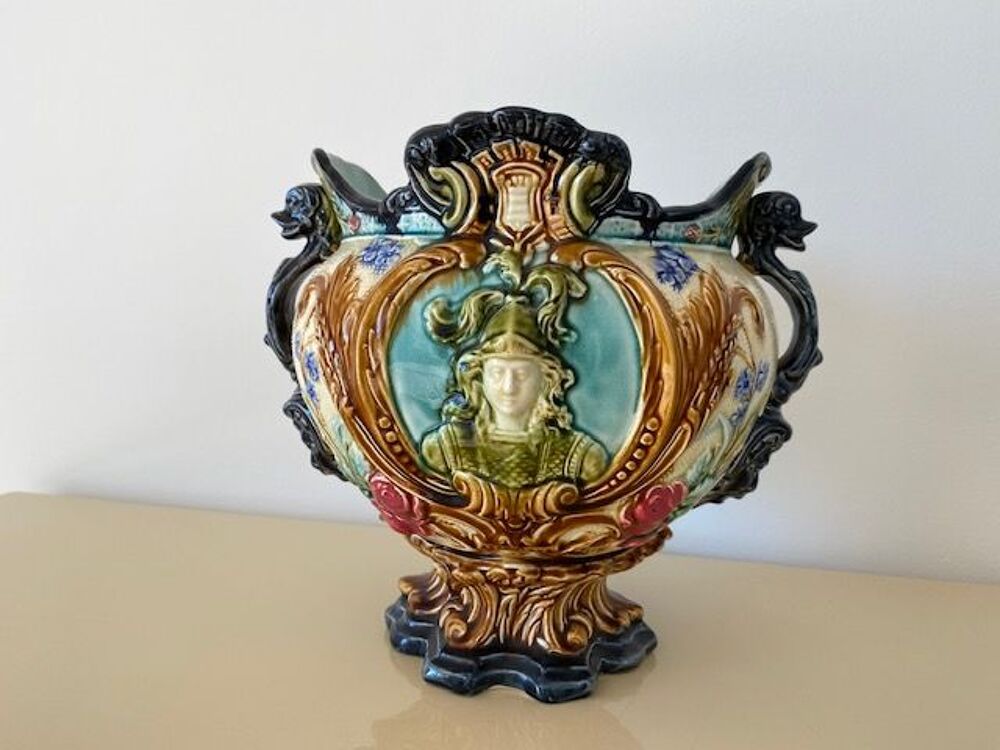 Cache pot ancien en barbotine Dcoration
