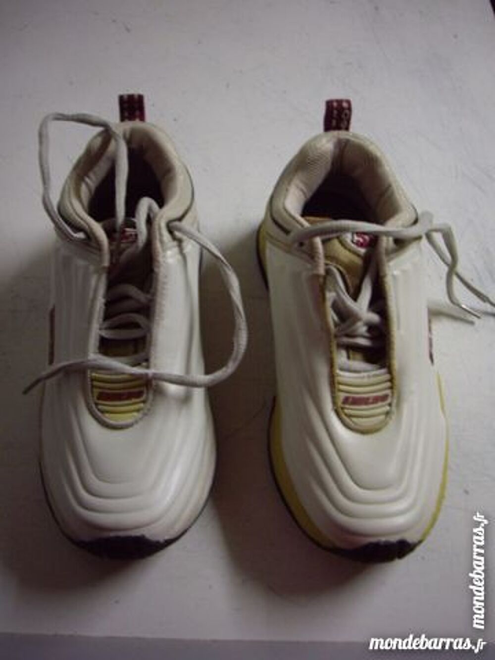 Baskets de ville Cr&egrave;me dor&eacute; pt 38 -neufs- Chaussures