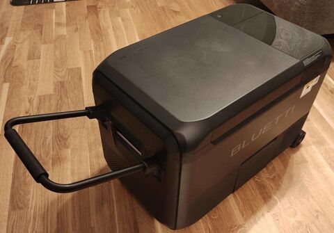 Batterie solaire pour rfrigrateur portable Bluetti MultiCo 700 Les Combes (25)