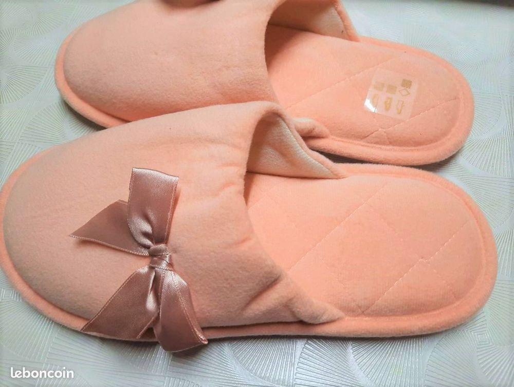 chaussons - pantoufles femme rose saumon P 36 - neuf Chaussures