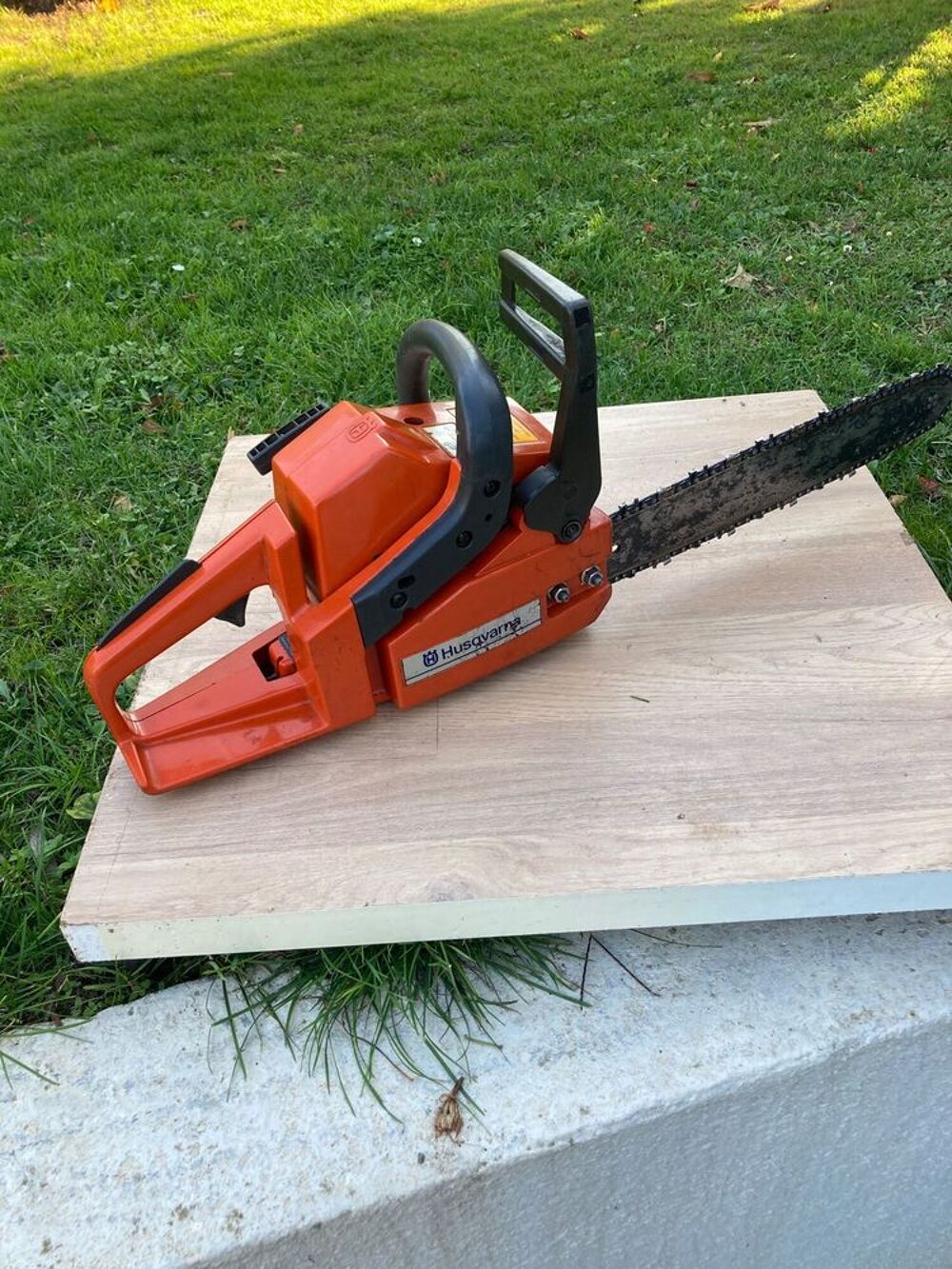 TRONCONNEUSE HUSQVARNA 40 pro Bricolage