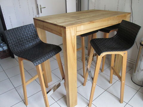 TABLE HAUTE + 4 CHAISES 
350 Ancourt (76)