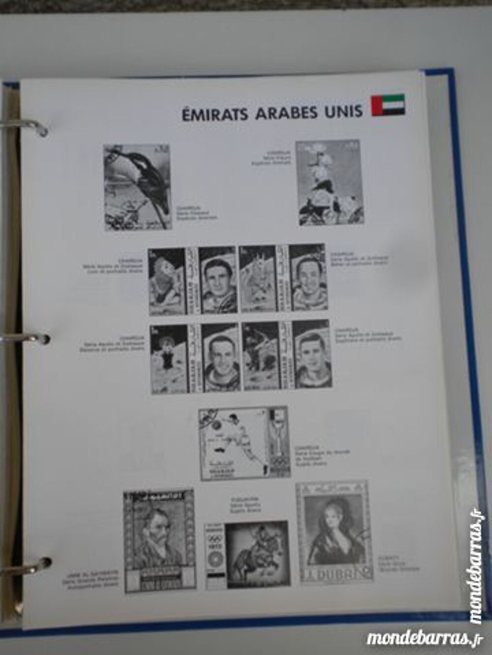 ALBUM-CLASSEUR Timbres-Poste du Monde entier 