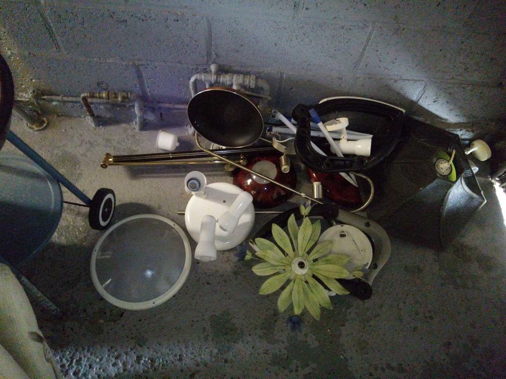 lot divers pour la rederie braderie Amiens Rivery Bricolage