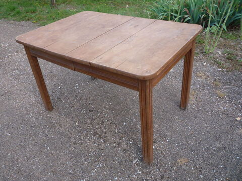 Table rectangulaire pitchpin 65 Castres (81)