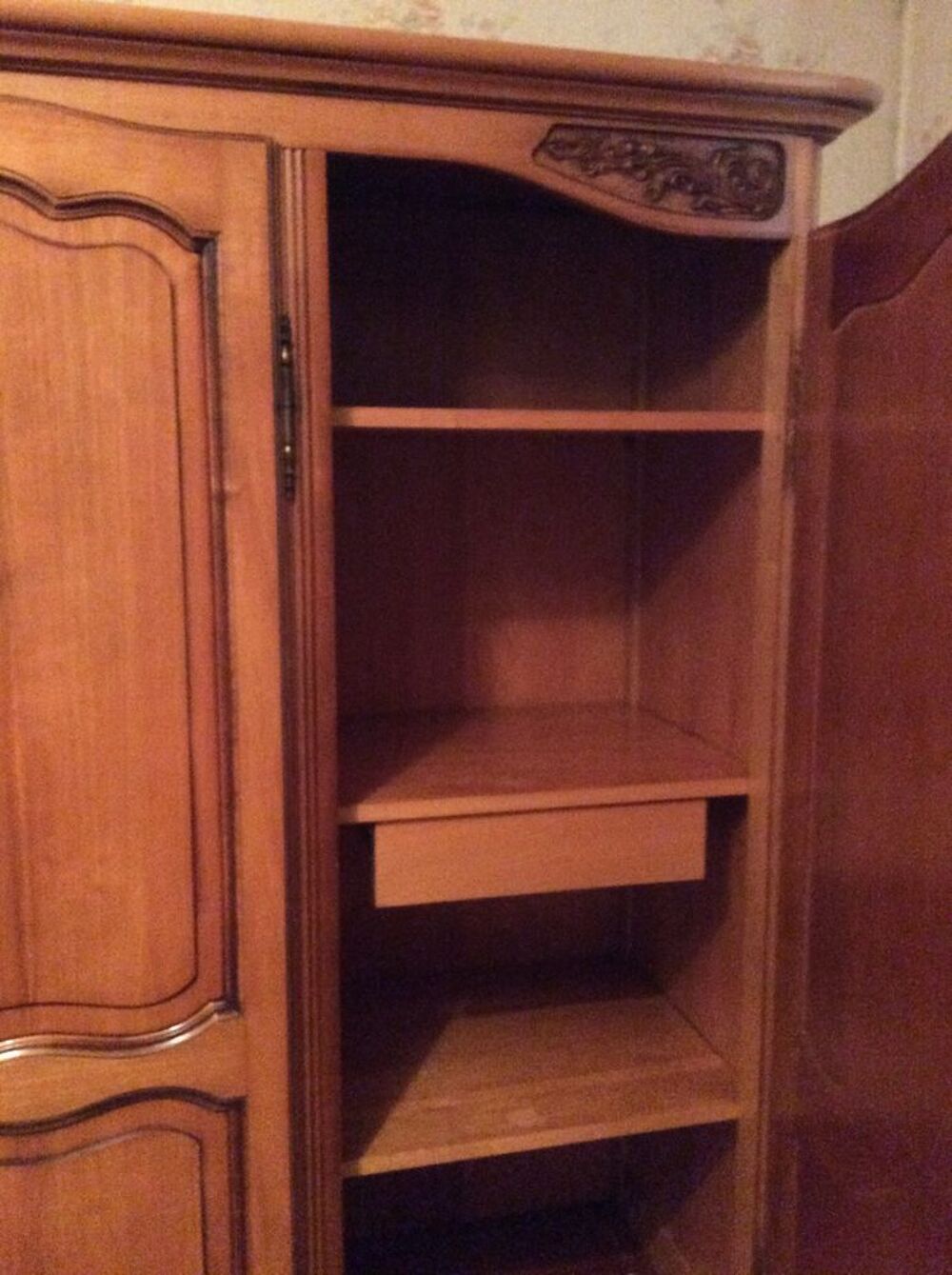 armoire style Louis XV Meubles