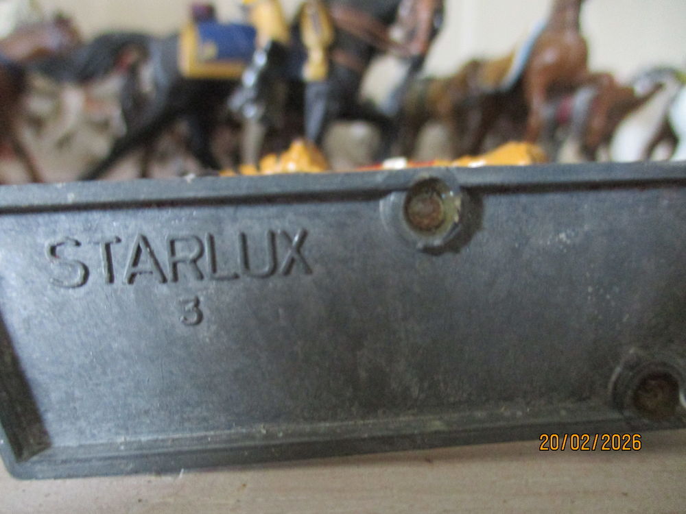 Chevaux et Cavaliers en plomb STARLUX 