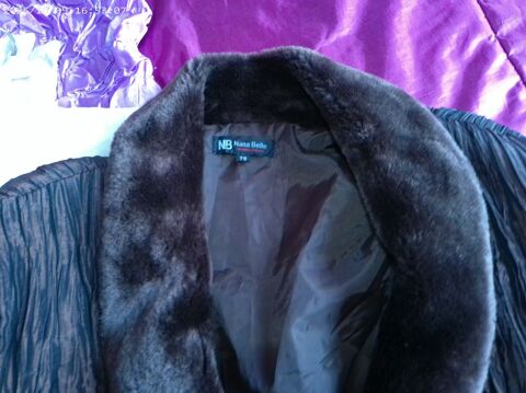 manteau neuf marron pliss� et strass 65 euros 0 Agde (34)