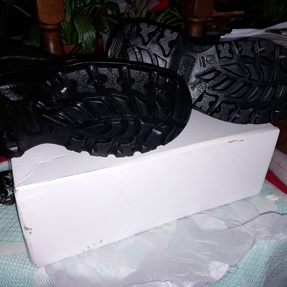 Chaussure de s&eacute;curit&eacute; Chaussures