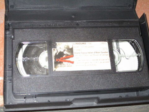 3 diverses cassettes VHS à regarder ou bricolage ou musée 0 Mérignies (59)