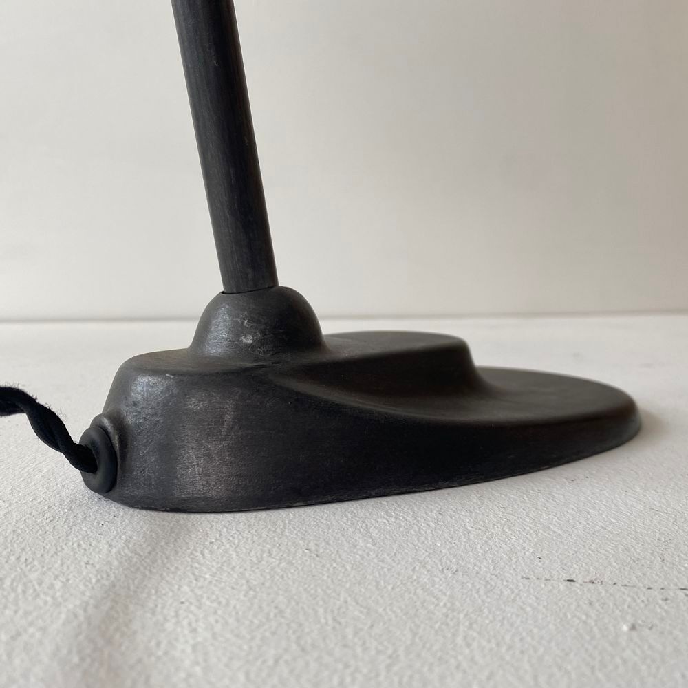 ANCIENNE LAMPE DE BUREAU BAUHAUS "&nbsp;KANDEM&nbsp;"
Décoration