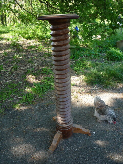 Sellette/porte vase/vis (G) 65 Castres (81)