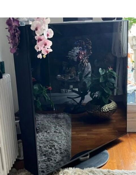 Magnifique meuble TV pivotant Roche Bobois. 1400 Paris 12 (75)