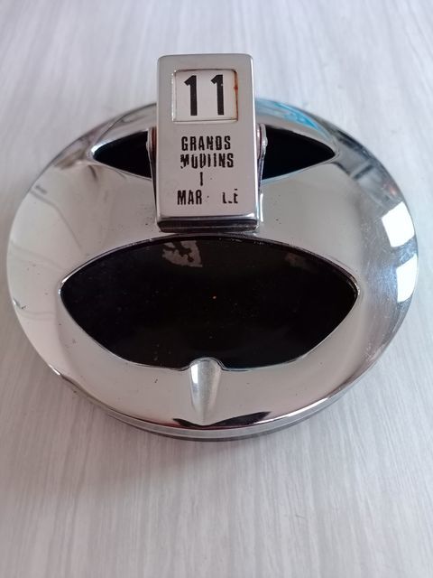 Cendrier publicitaire ancien Grand Moulins de Marseille 15 Bagnols-sur-Cze (30)