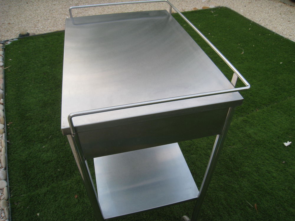 table en inox 4 roues pivotantes Meubles