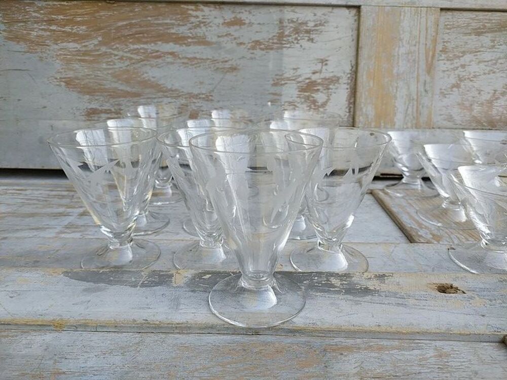 Verres Coniques Cristal Grav&eacute; Fleurs Vintage Décoration