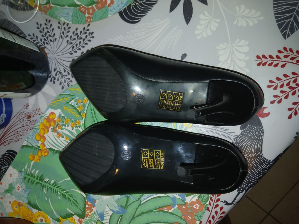 Chaussure &agrave; talon femme Chaussures