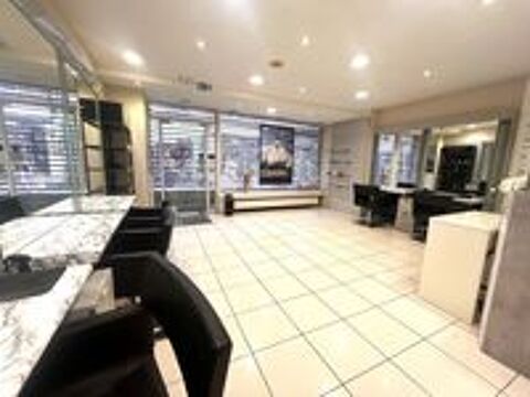   Local commercial Idéal pour salon de coiffure - Centre-Ville, Rue Piétonne.  