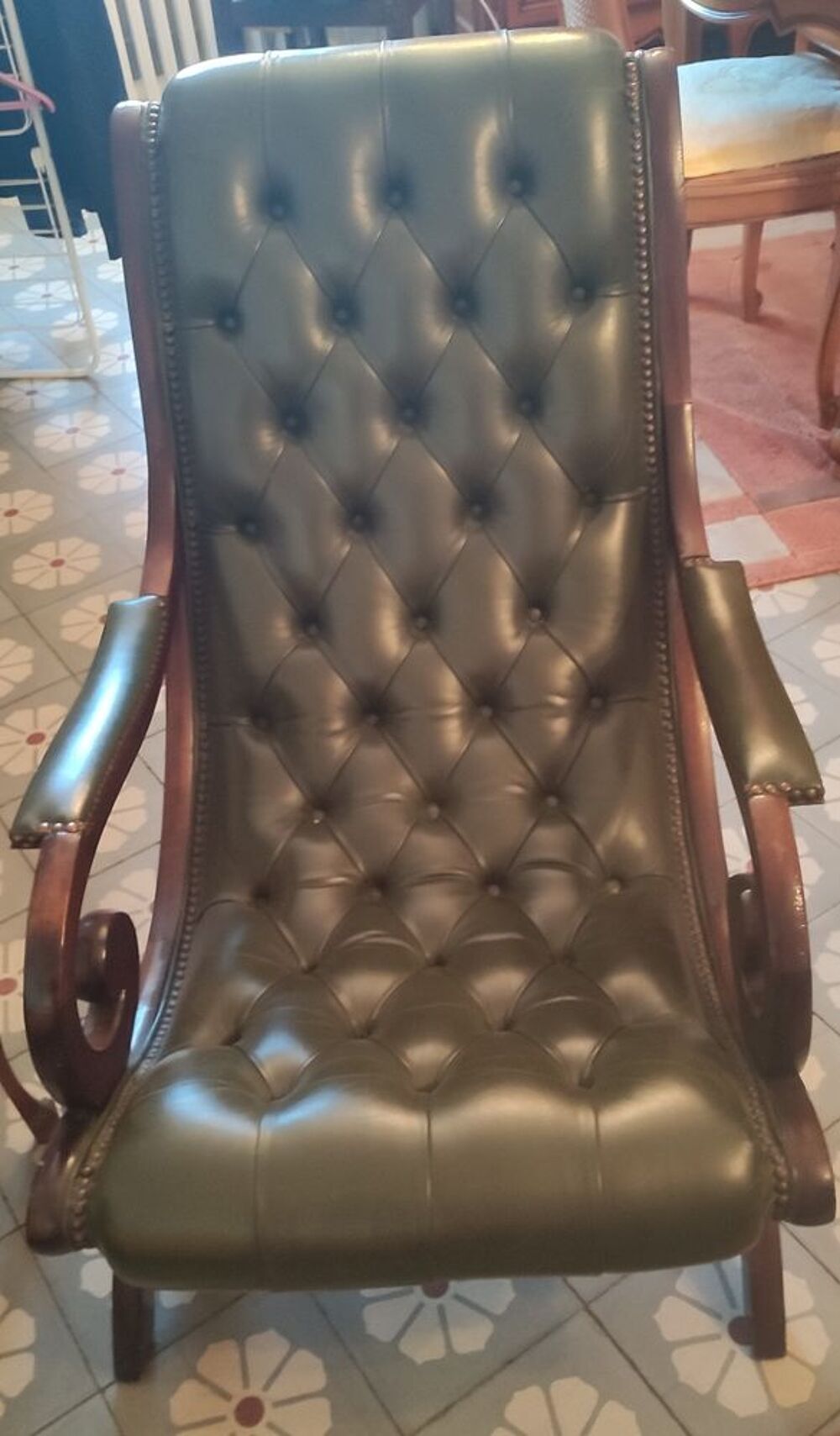 superbe fauteuil anglais cuir vert anglais Meubles