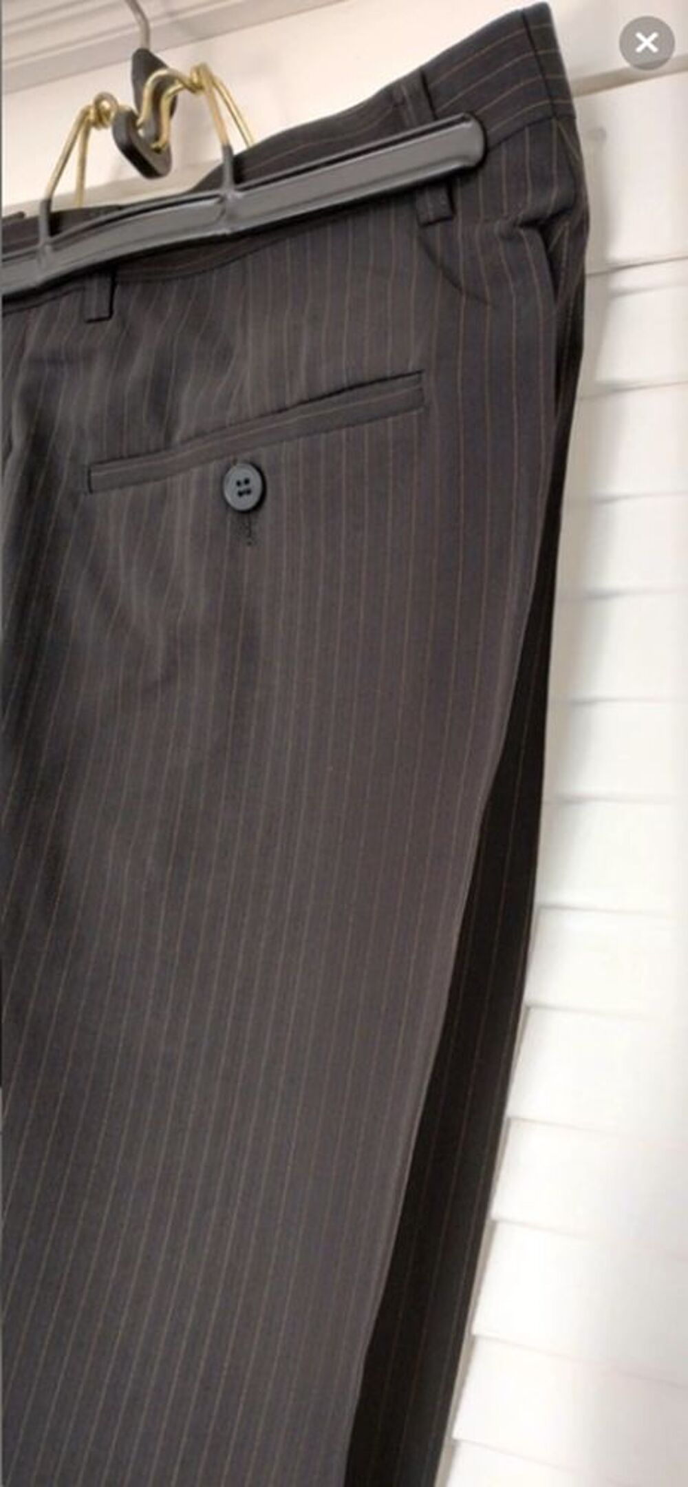 Ensemble de Costume Noir avec de L&eacute;g&egrave;res Rayures Marron Vêtements
