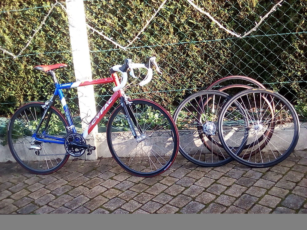 v&eacute;lo de course V�los