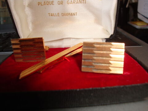 Coffret boutons de manchette 25 Quesnoy-sur-De�le (59)