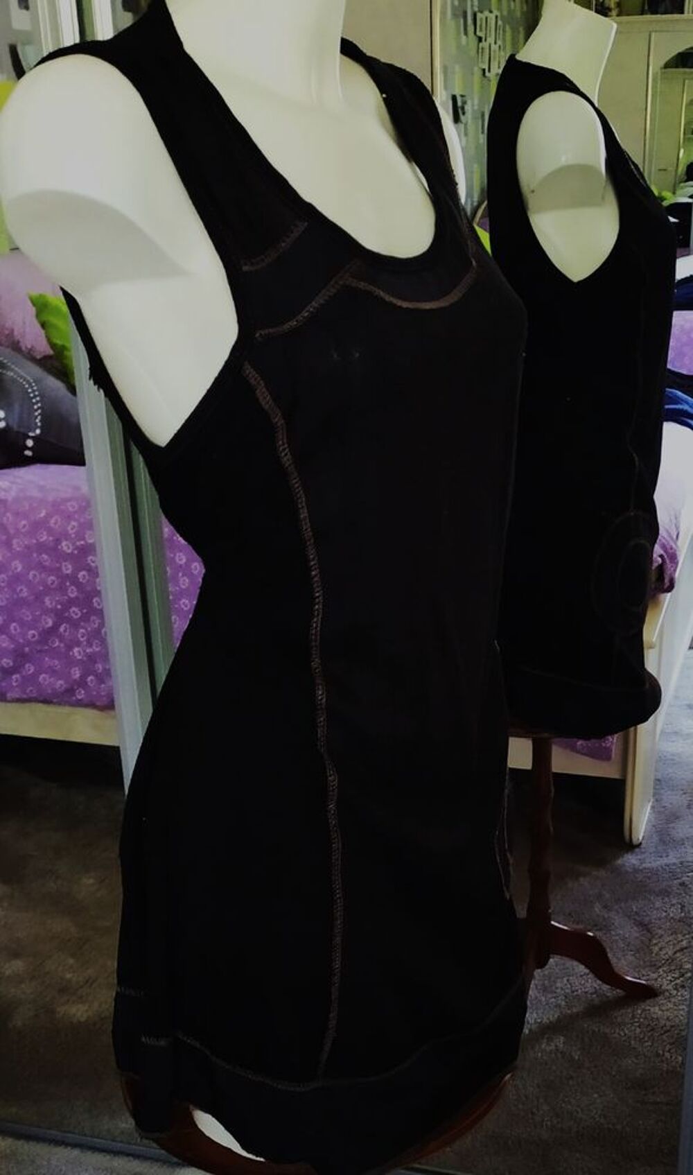 robe noire bordures brunes Vtements