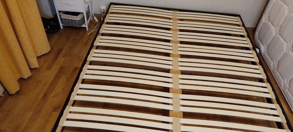 matelas et ou, sommiers. Meubles
