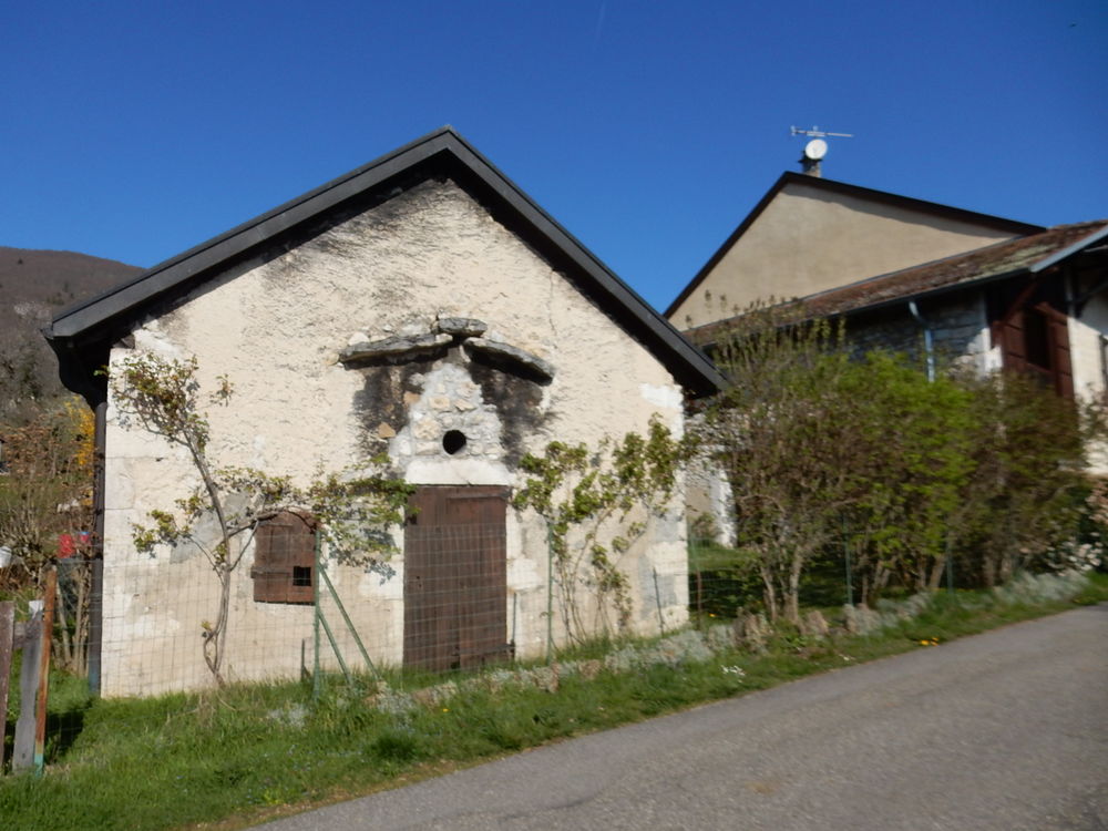 Vente Ferme Btisse en Pierre de 1890, de 270mhab + Dpendances sur 977m de terrain Injoux-gnissiat