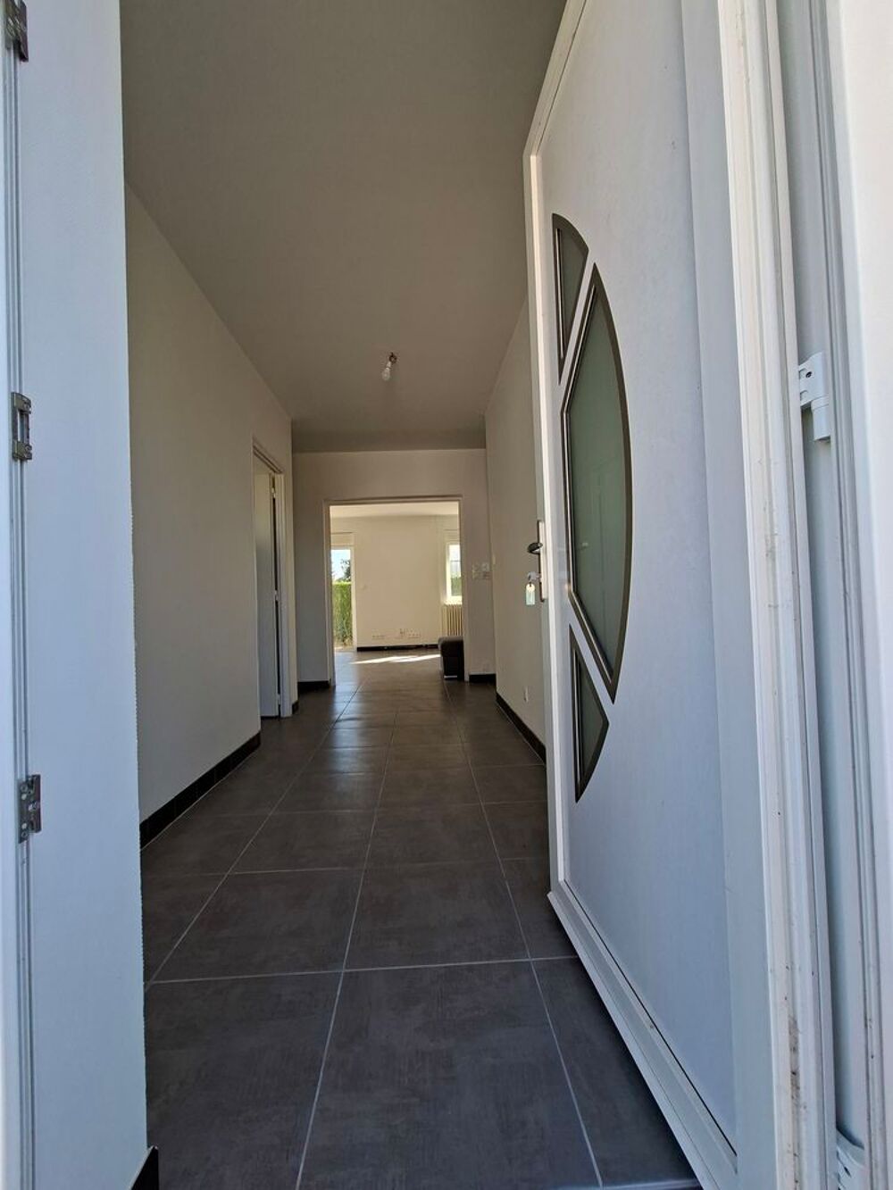 Location Maison proche CHEROY-89690 et ST VALERIEN-89150 maison rénovée meublée Montacher-villegardin