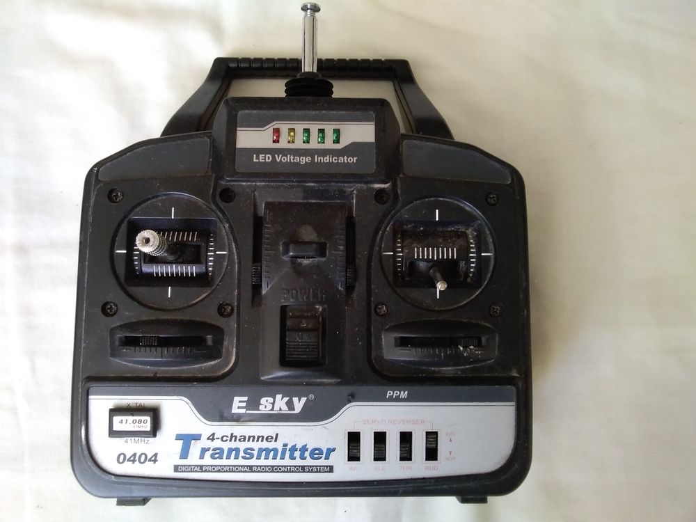 Lot de 2 JOYSTICKs Consoles et jeux vidéos