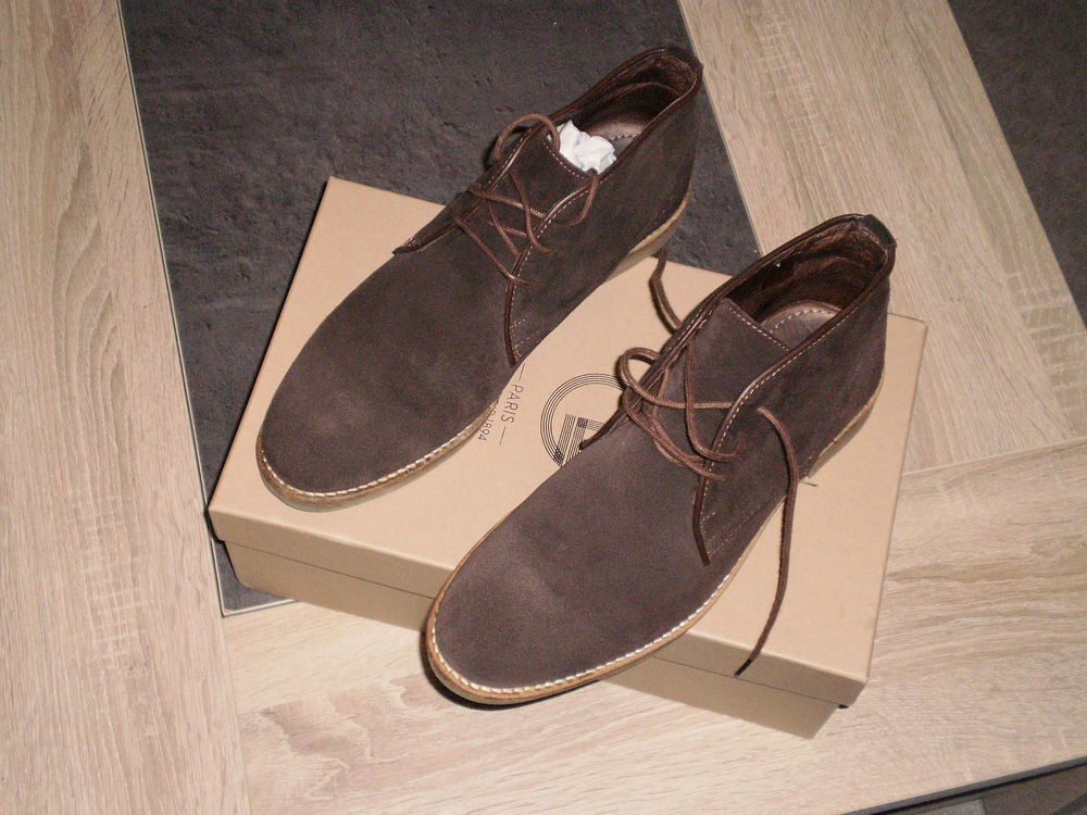 Chaussures en Daim marron taille 41 port&eacute;es une seul fois Chaussures