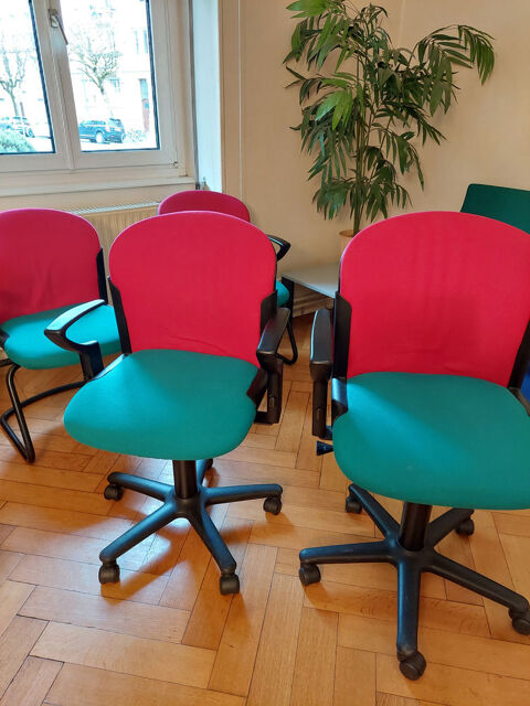 Chaises Strafor bicolores 25 Strasbourg (67)