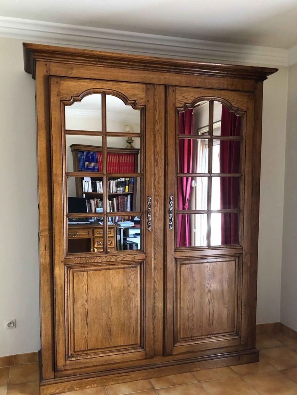 cause d&eacute;m&eacute;nagement, belle ARMOIRE-LIT en ch&ecirc;ne Meubles