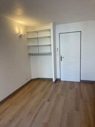  Appartement à louer 2 pièces 48 m² Avignon