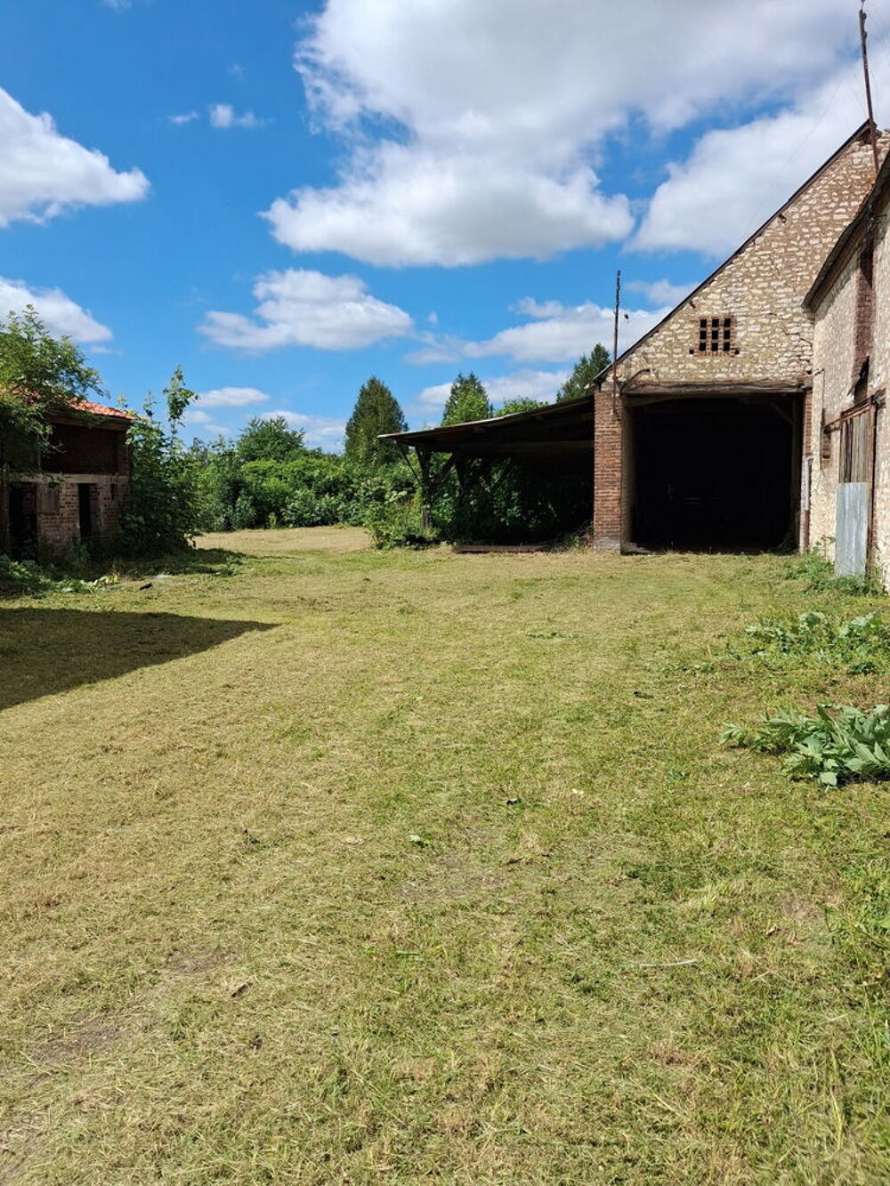 Vente Ferme Corps de ferme à rénover sur 1100m2 Sissonne