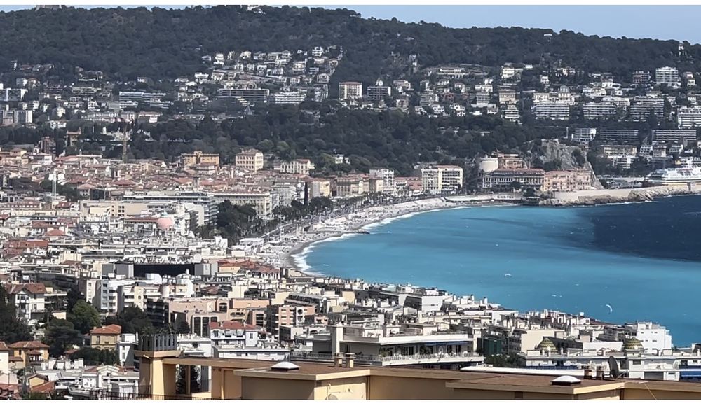 Location Appartement T2 Grand standing vues panoramique mer et montagnes Nice