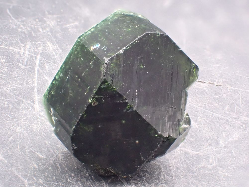 Uvite verte ( Tourmaline) District de Brumado , Bahia 