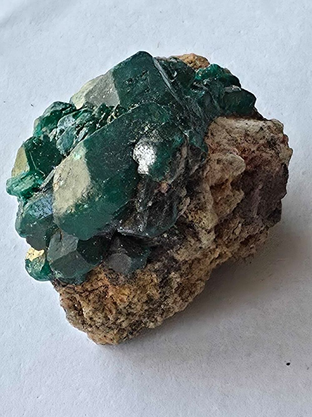 Sp&eacute;cimen Rare de Dioptase sur sa Roche Naturelle-27g 