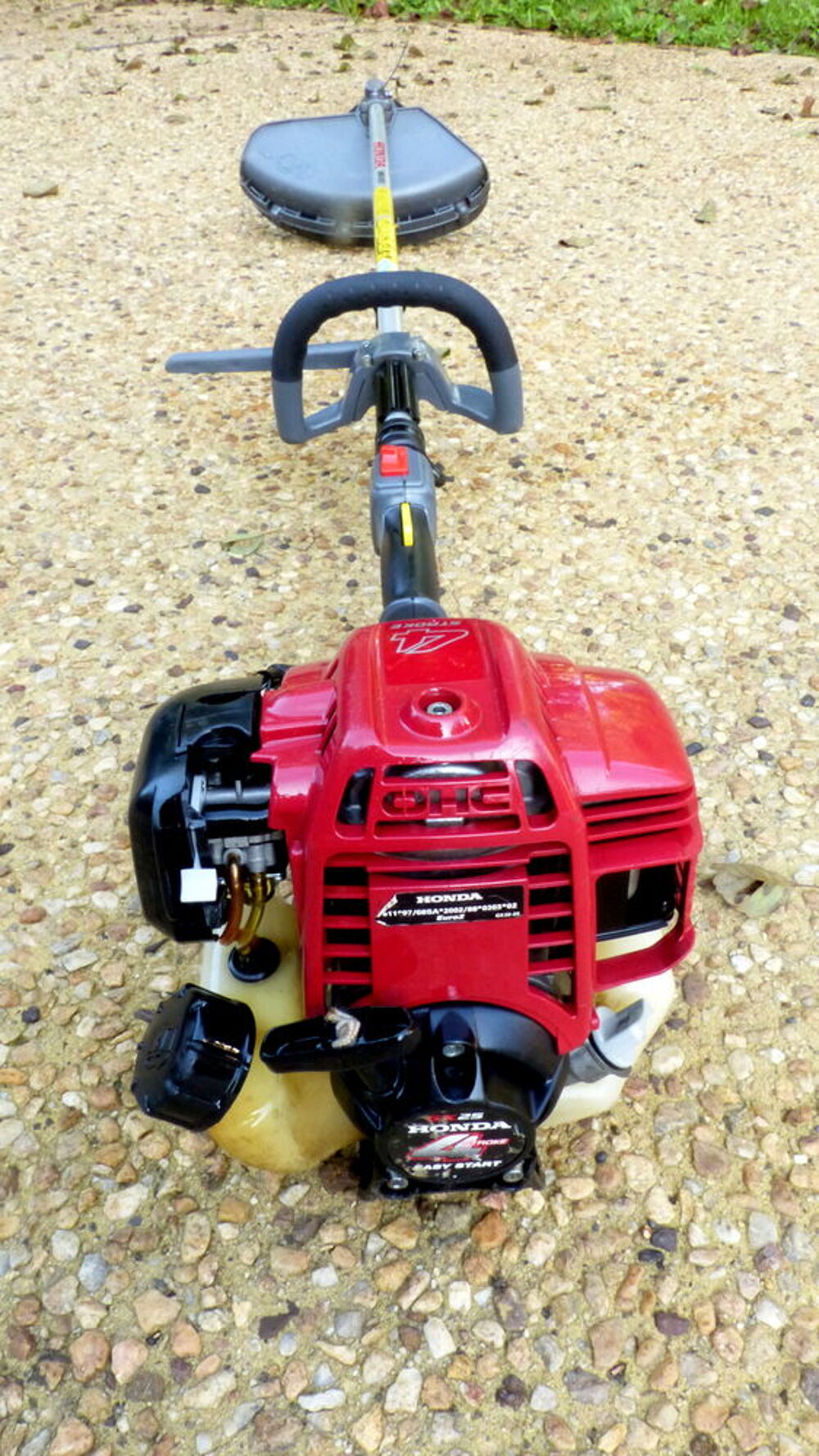 D&eacute;broussailleuse HONDA UMK 425 LE 4 temps 25cm3 Jardin