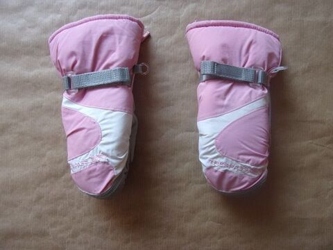 Moufles en taille 8-10 ans 4 Montaigu-la-Brisette (50)