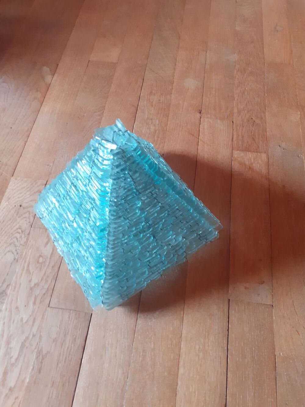 Lampe vintage pyramide en verre et m&eacute;tal, 1970 Décoration