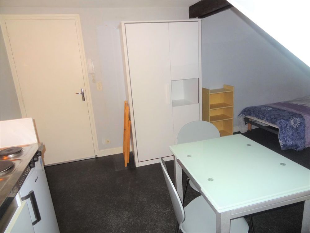 Location Appartement Studio mansardé centre-ville étudiant Vichy