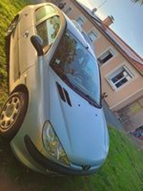 206 1.4 HDi Pop Art Clim 2004 occasion 85210 Sainte-Hermine